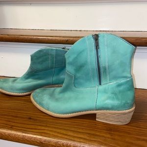 Diba turquoise ankle boots